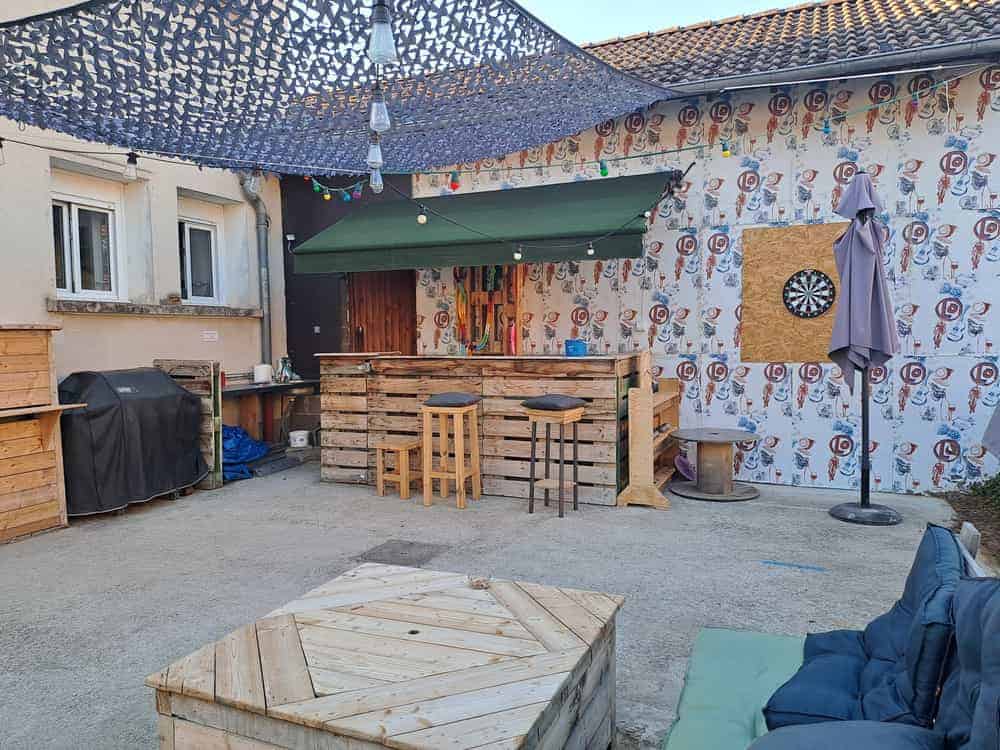 À louer – Café-Restaurant multiservices de 182,5 m² à Oyeu – Isère (38)